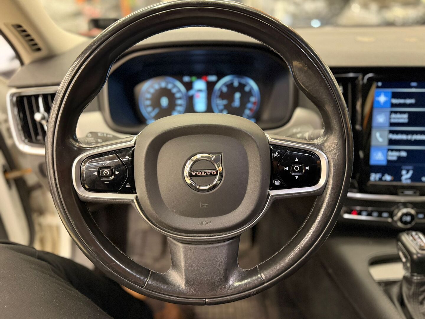 VOLVO S90 2017