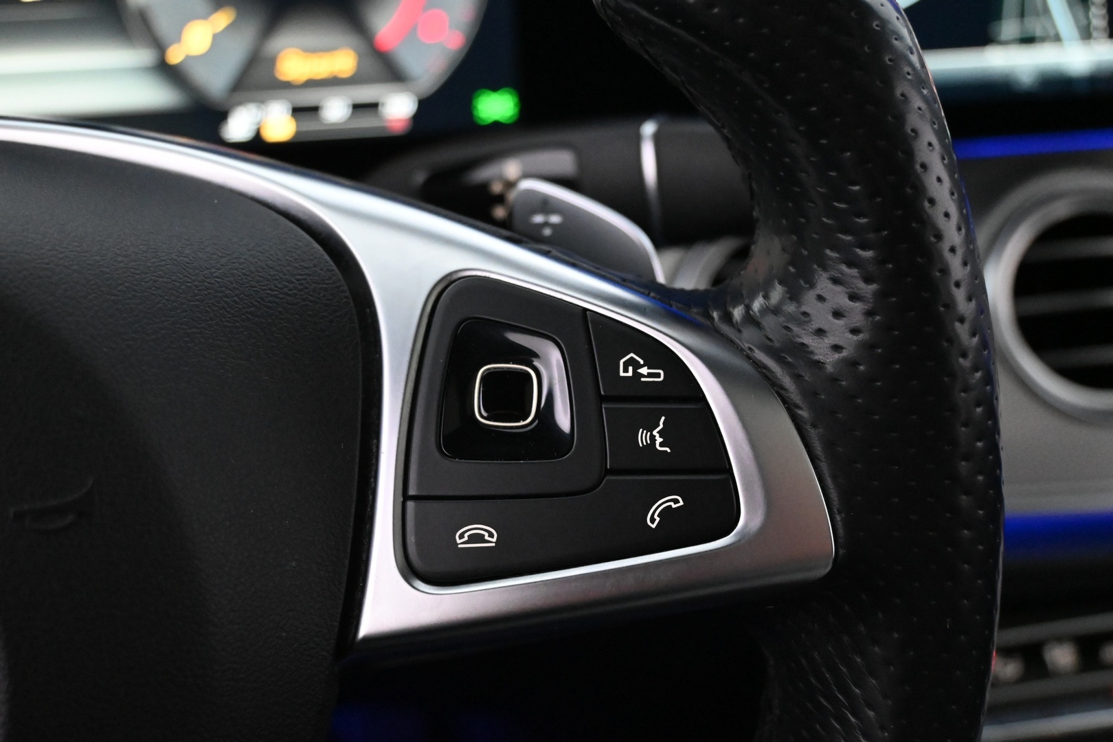 MERCEDES-BENZ E 2017