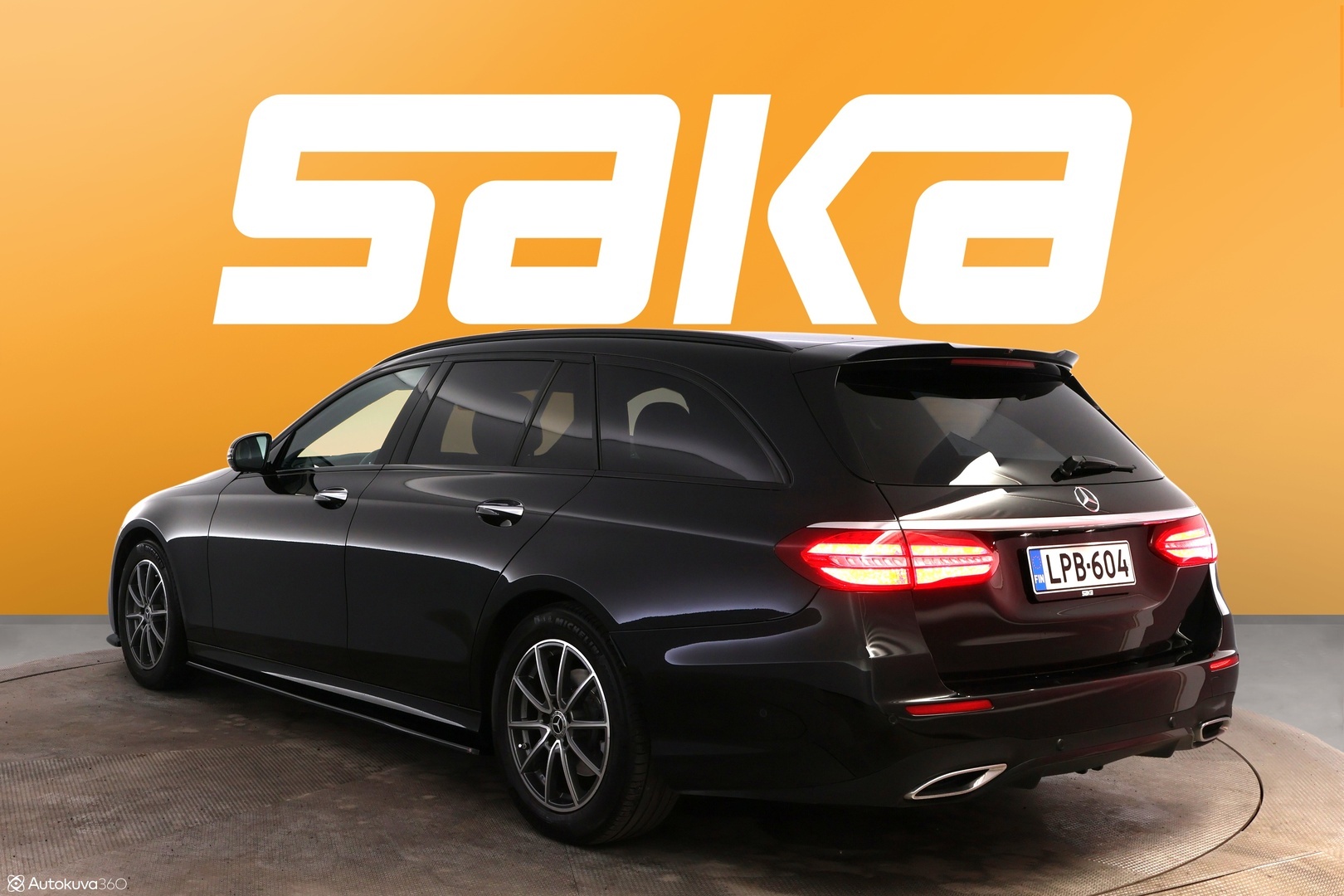 MERCEDES-BENZ E 2017