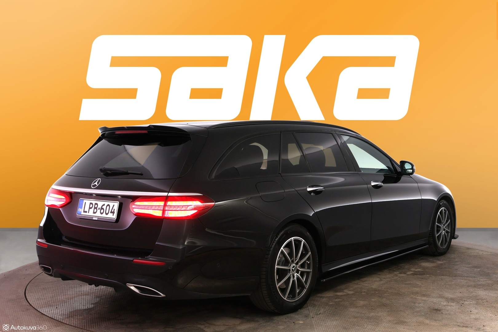 MERCEDES-BENZ E 2017