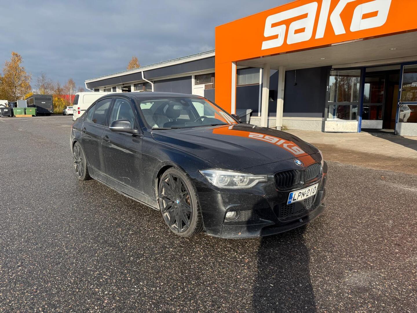 BMW 330 2017