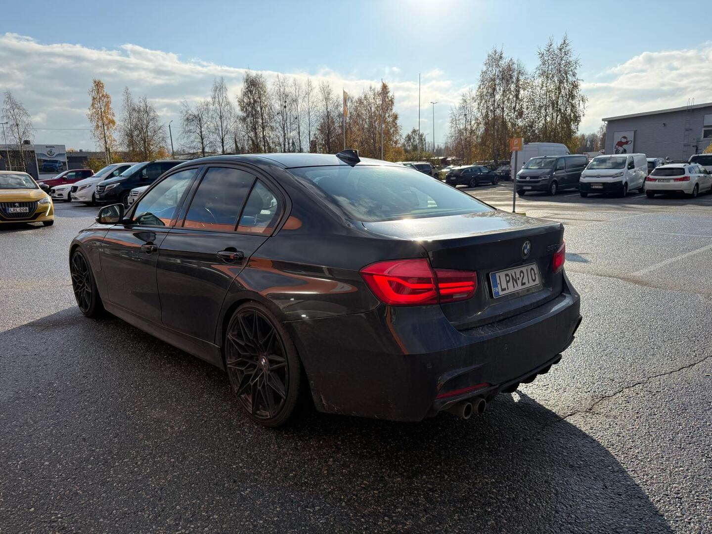 BMW 330 2017