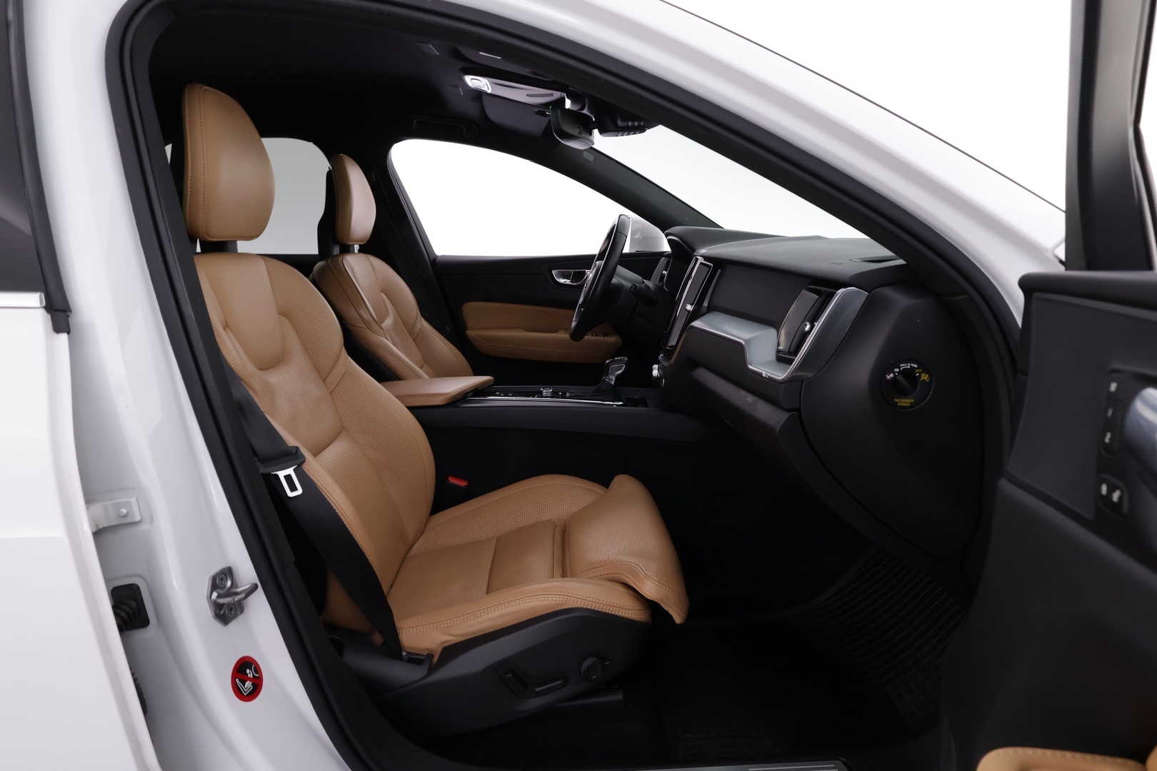 VOLVO XC60 2018