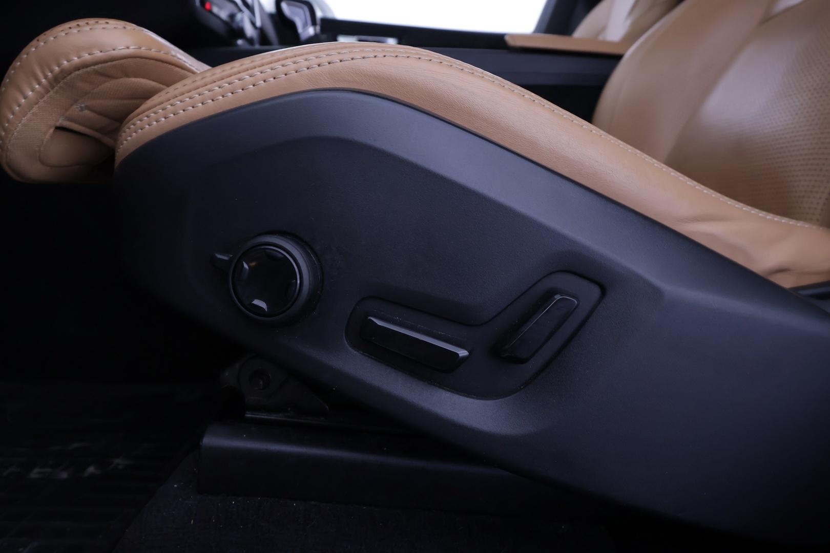 VOLVO XC60 2018