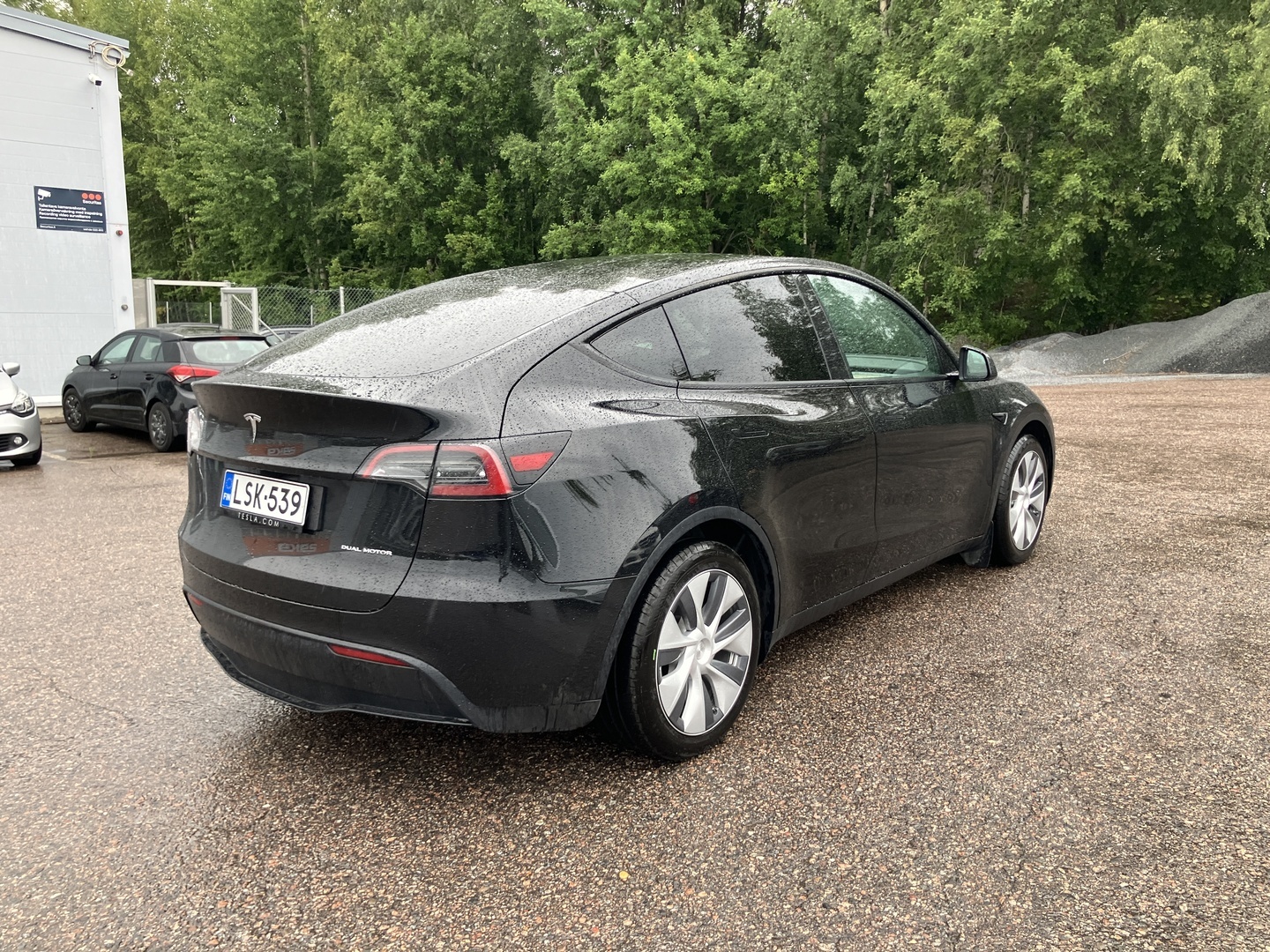TESLA Model Y 2023