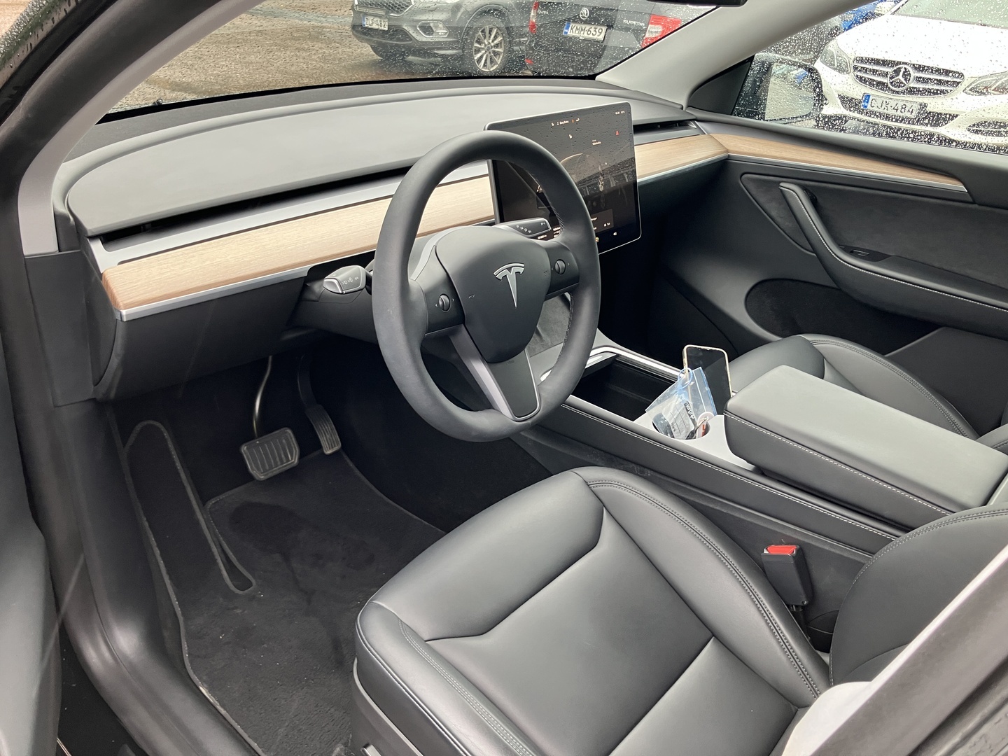 TESLA Model Y 2023