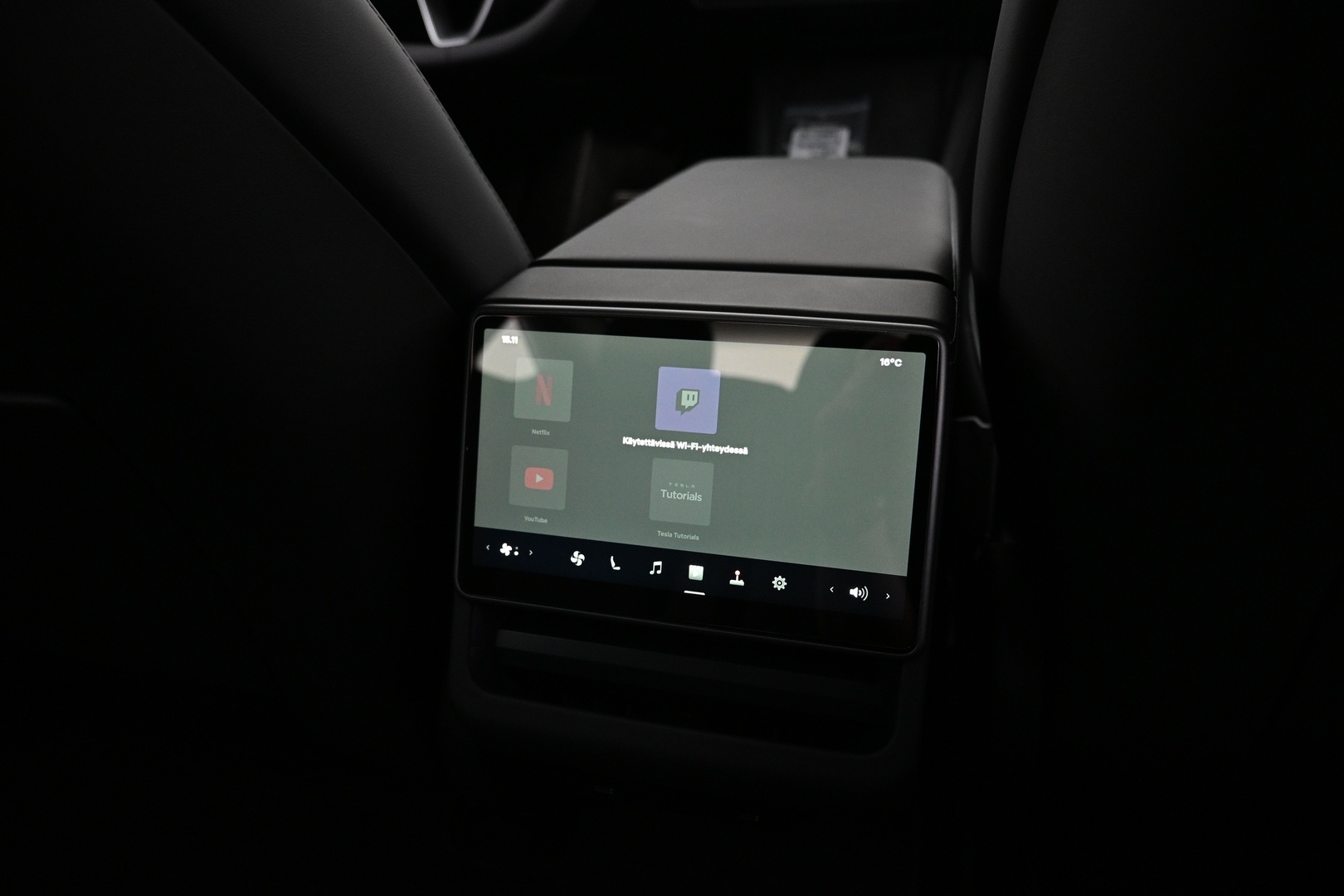 TESLA Model 3 2024