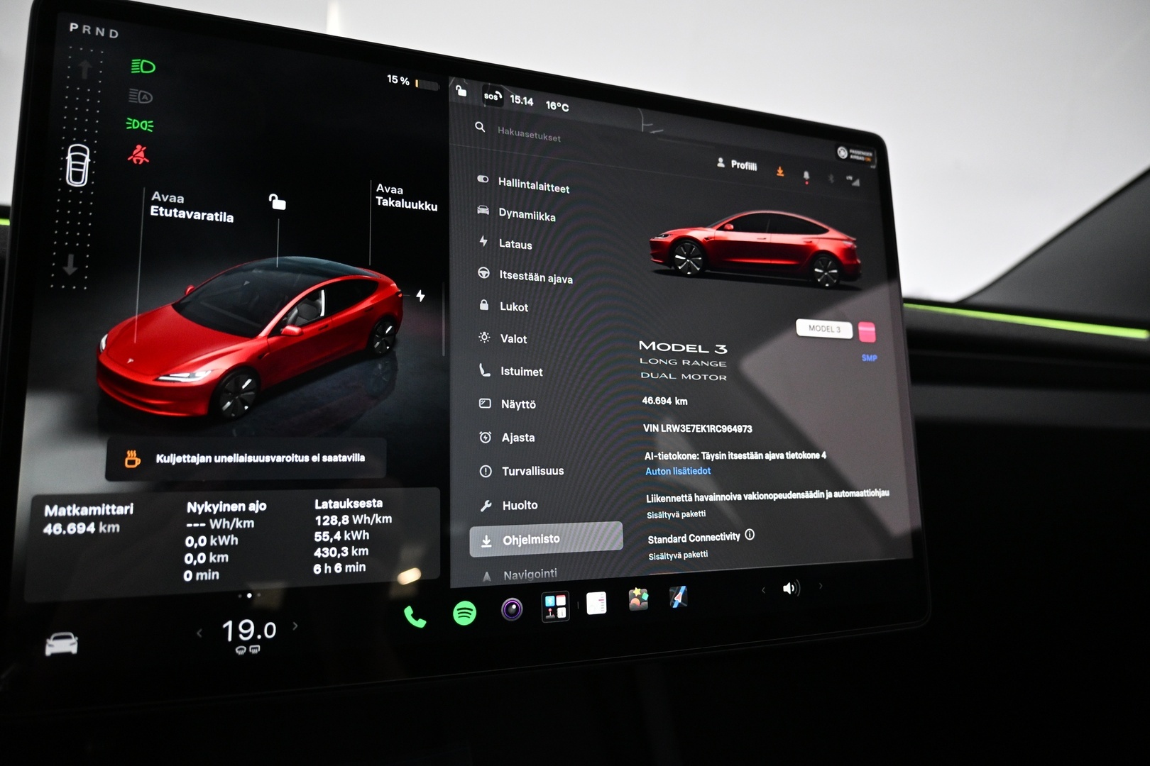 TESLA Model 3 2024