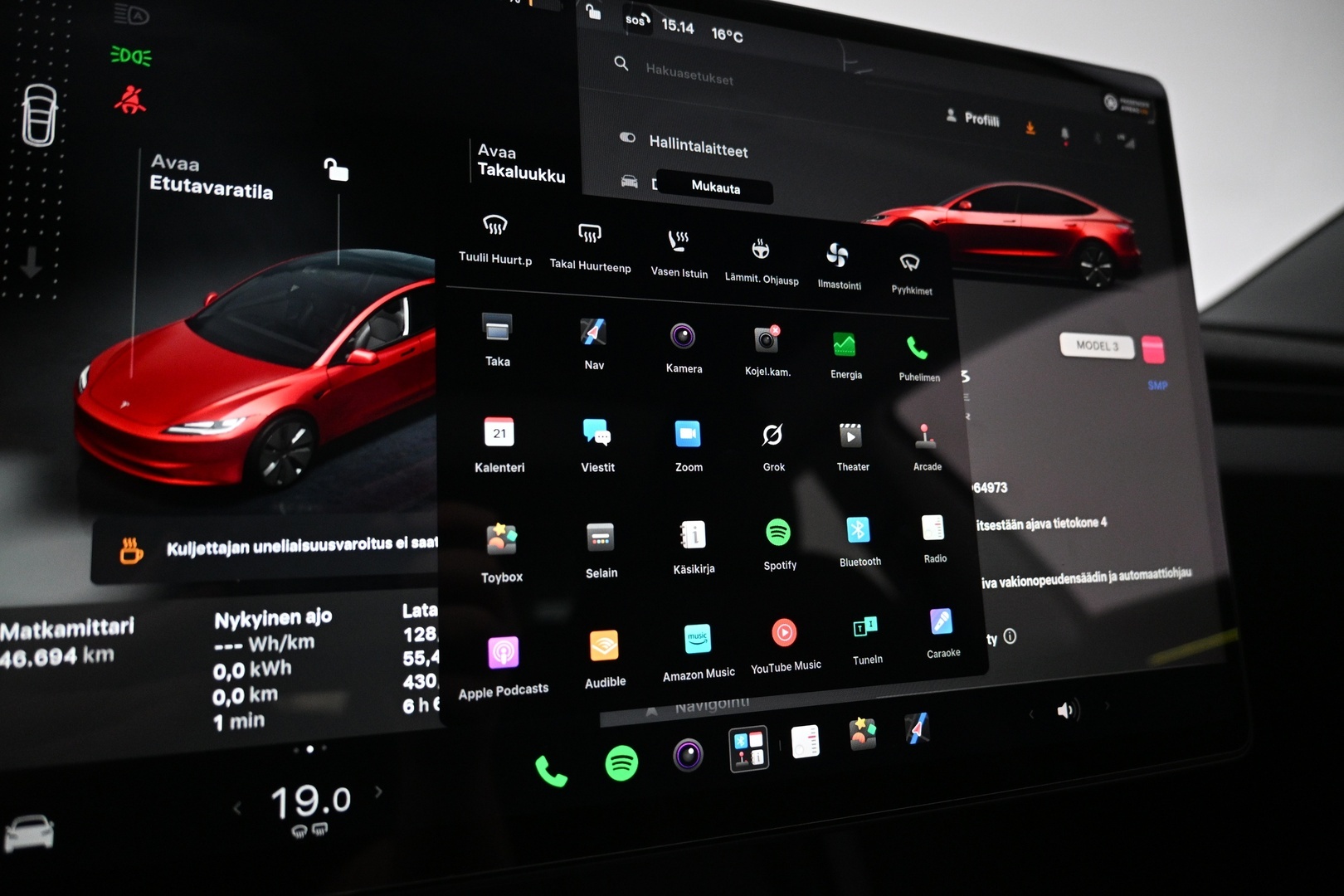 TESLA Model 3 2024