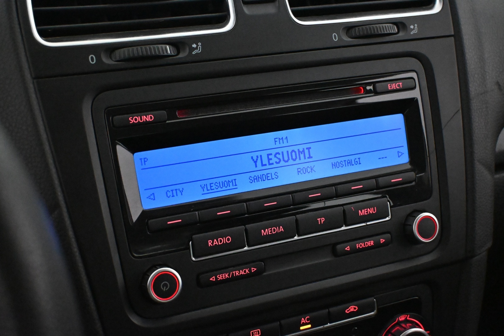 VOLKSWAGEN Golf 2009