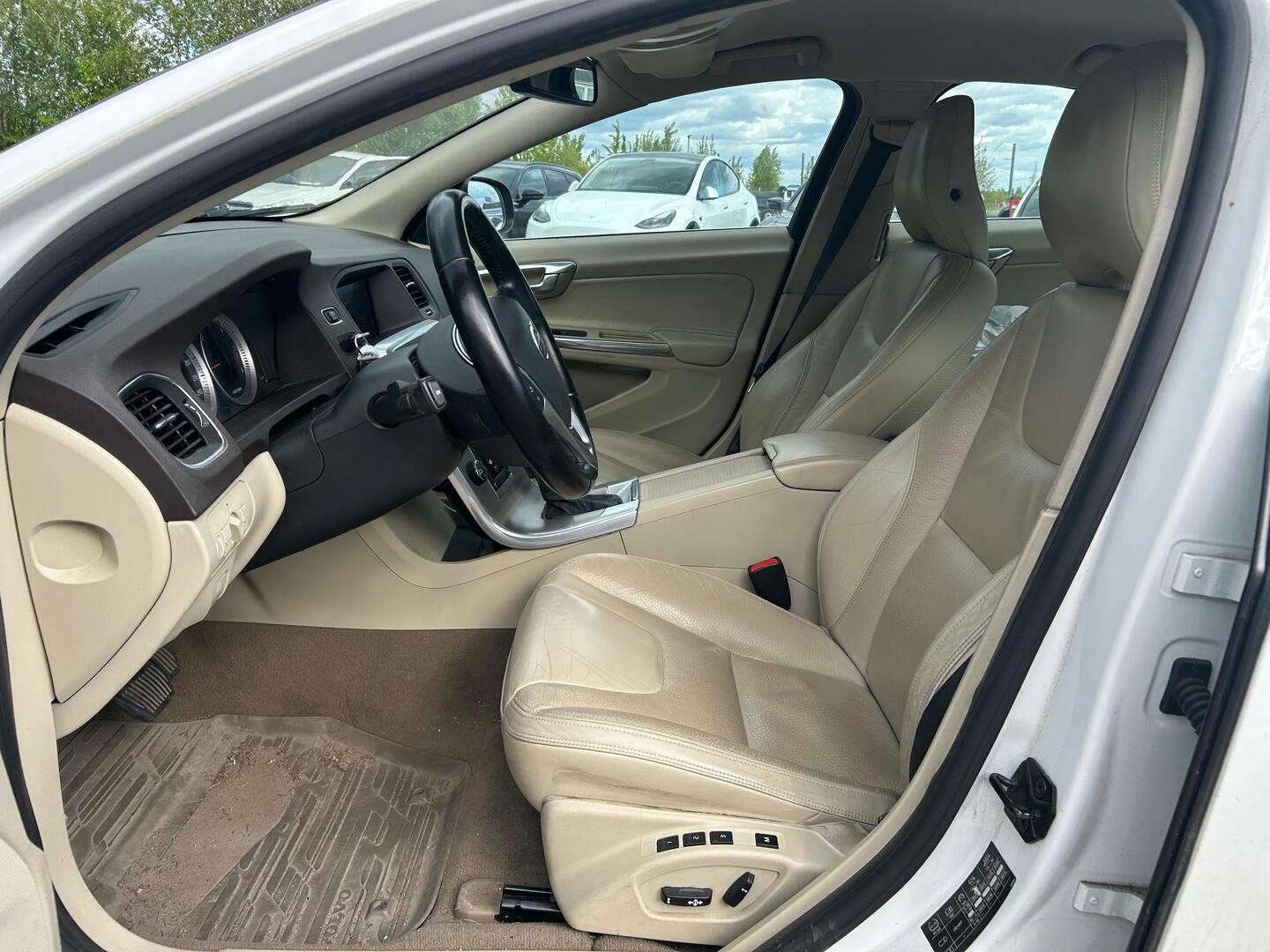 VOLVO S60 2013