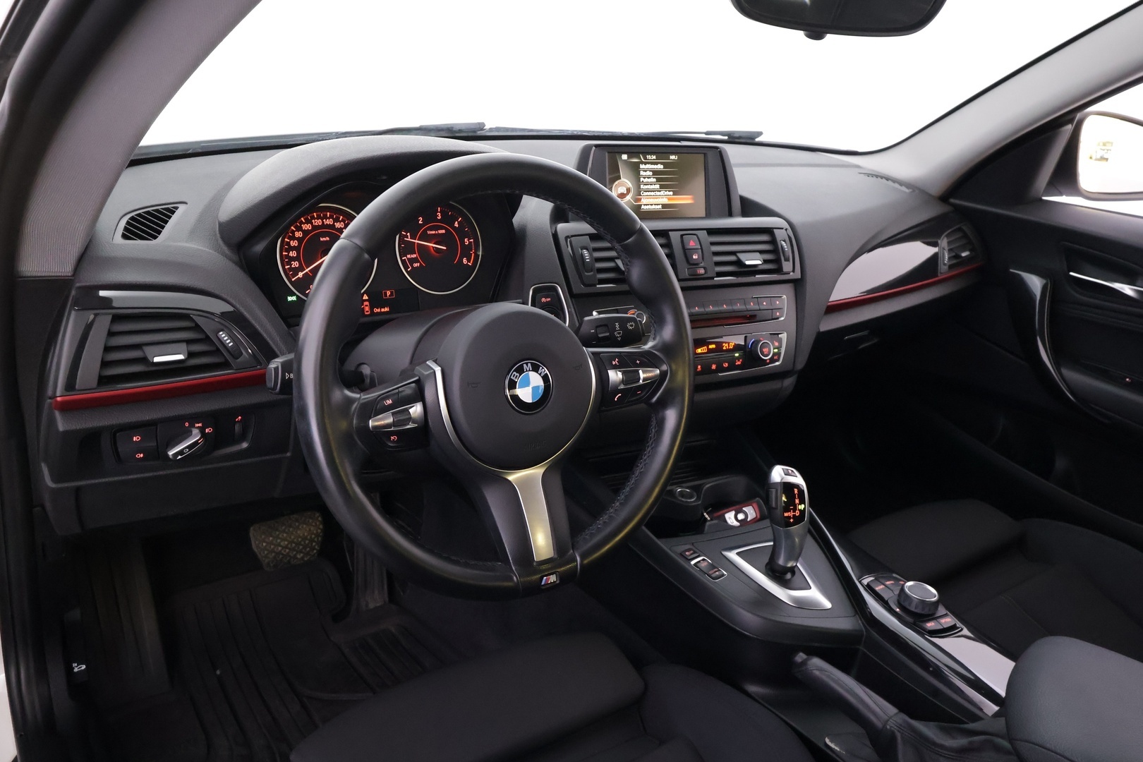 BMW 218 2015