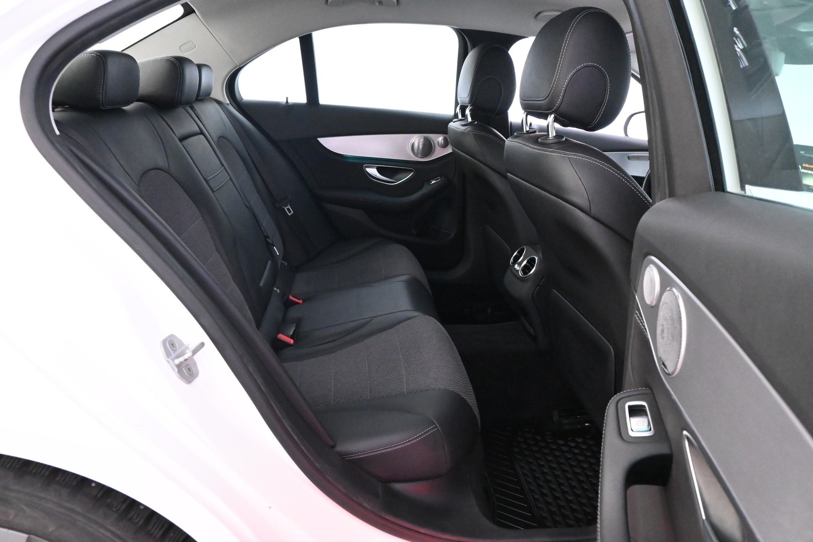 MERCEDES-BENZ C 2015