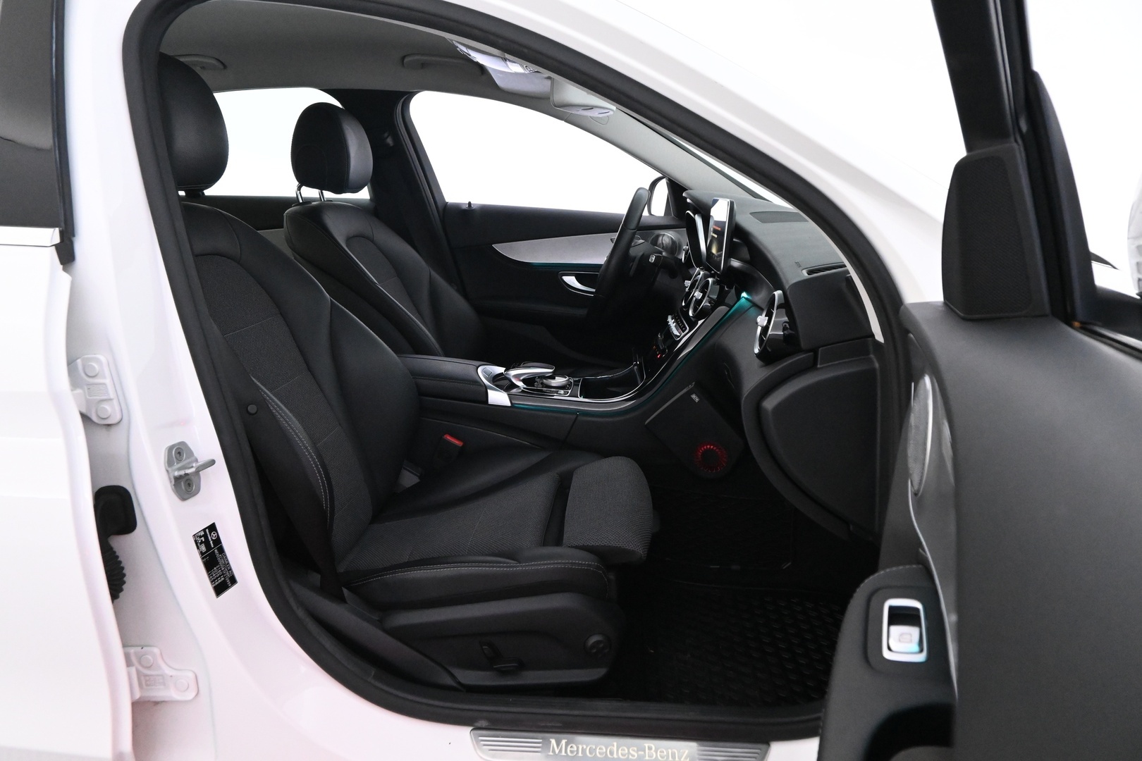 MERCEDES-BENZ C 2015