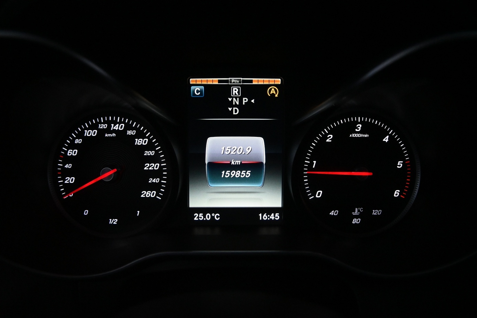 MERCEDES-BENZ C 2015