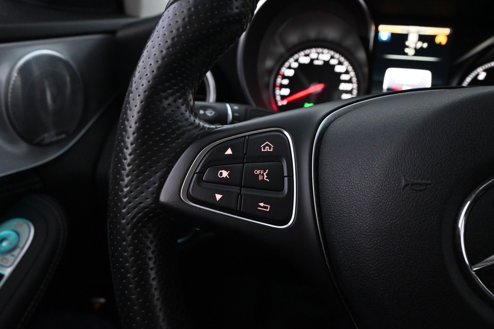 MERCEDES-BENZ C 2015