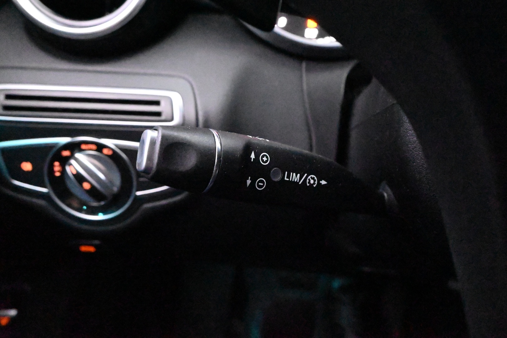 MERCEDES-BENZ C 2015