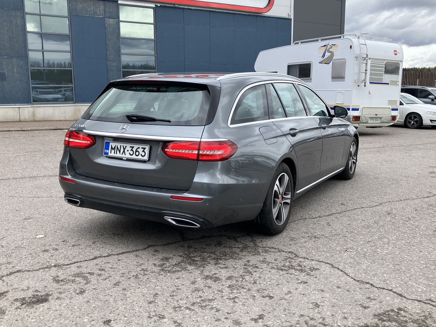 MERCEDES-BENZ E 2019