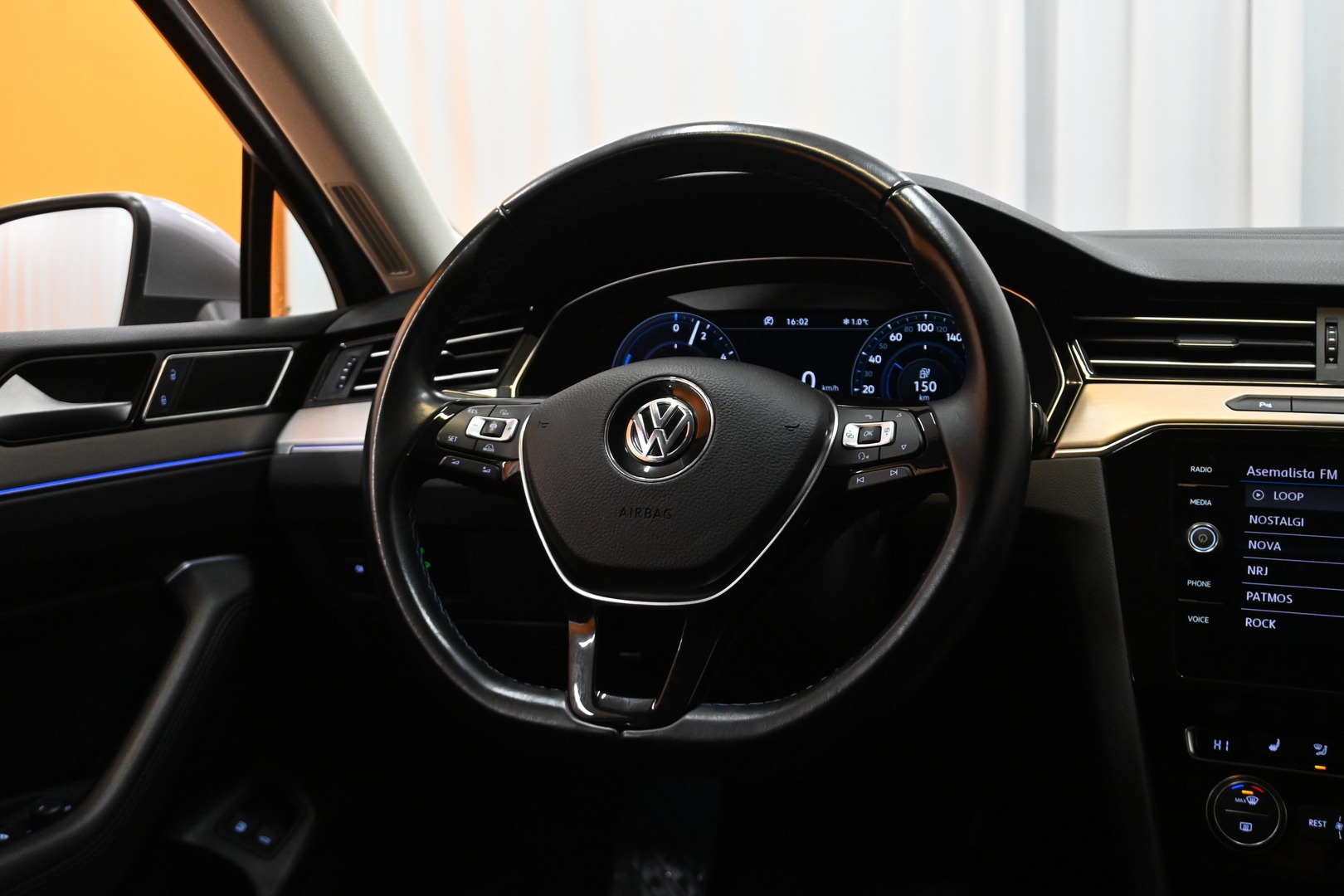 VOLKSWAGEN Passat 2018