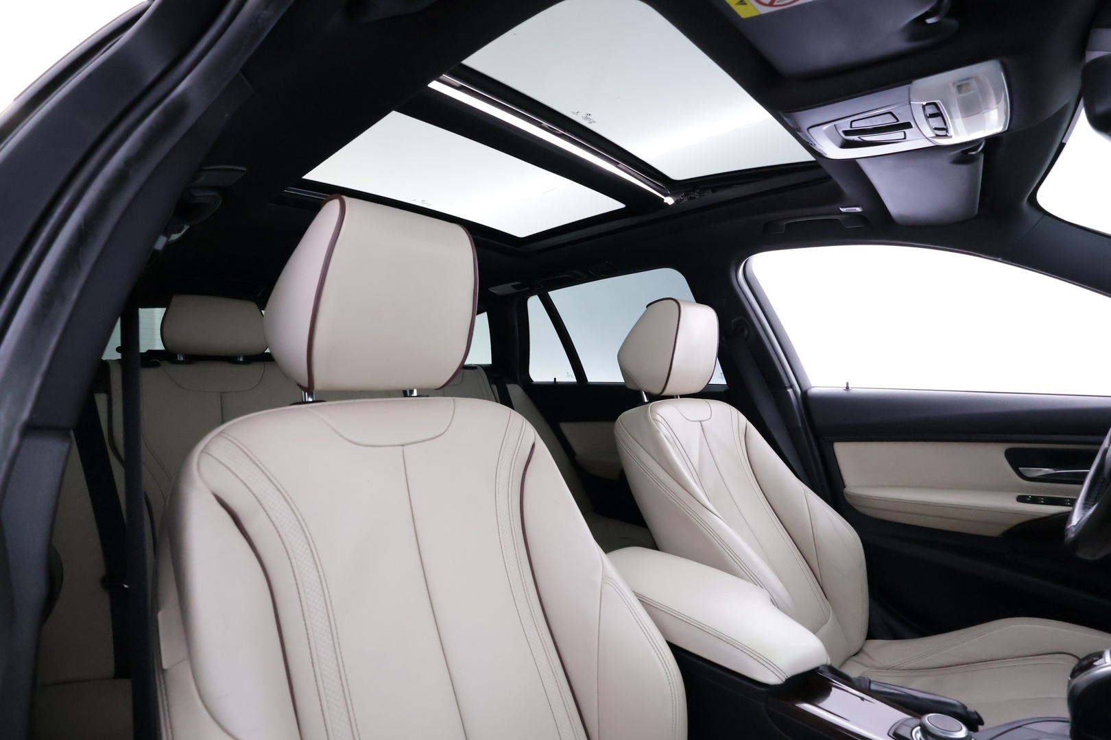 BMW 330 2015