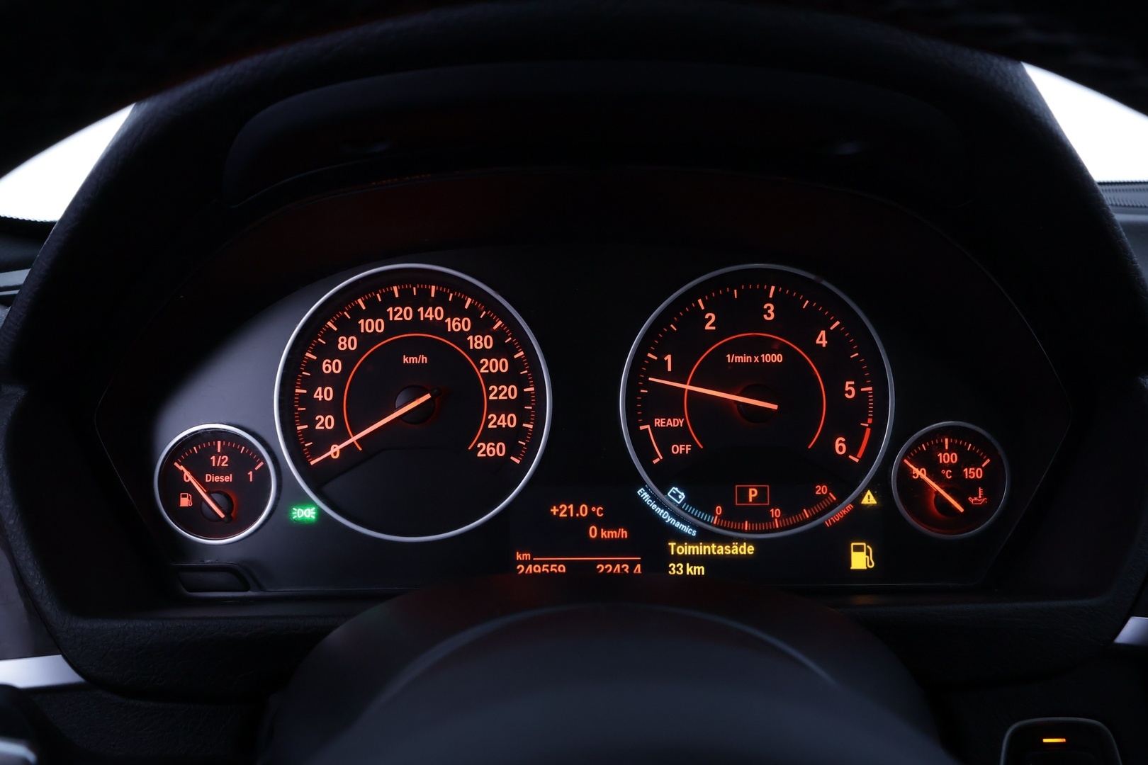 BMW 330 2015