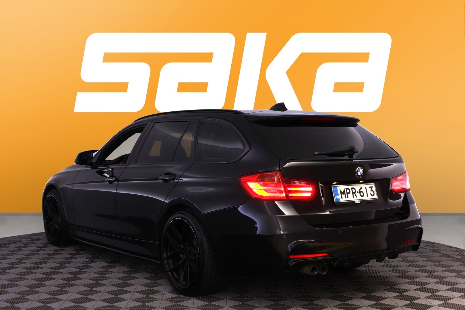 BMW 330 2015