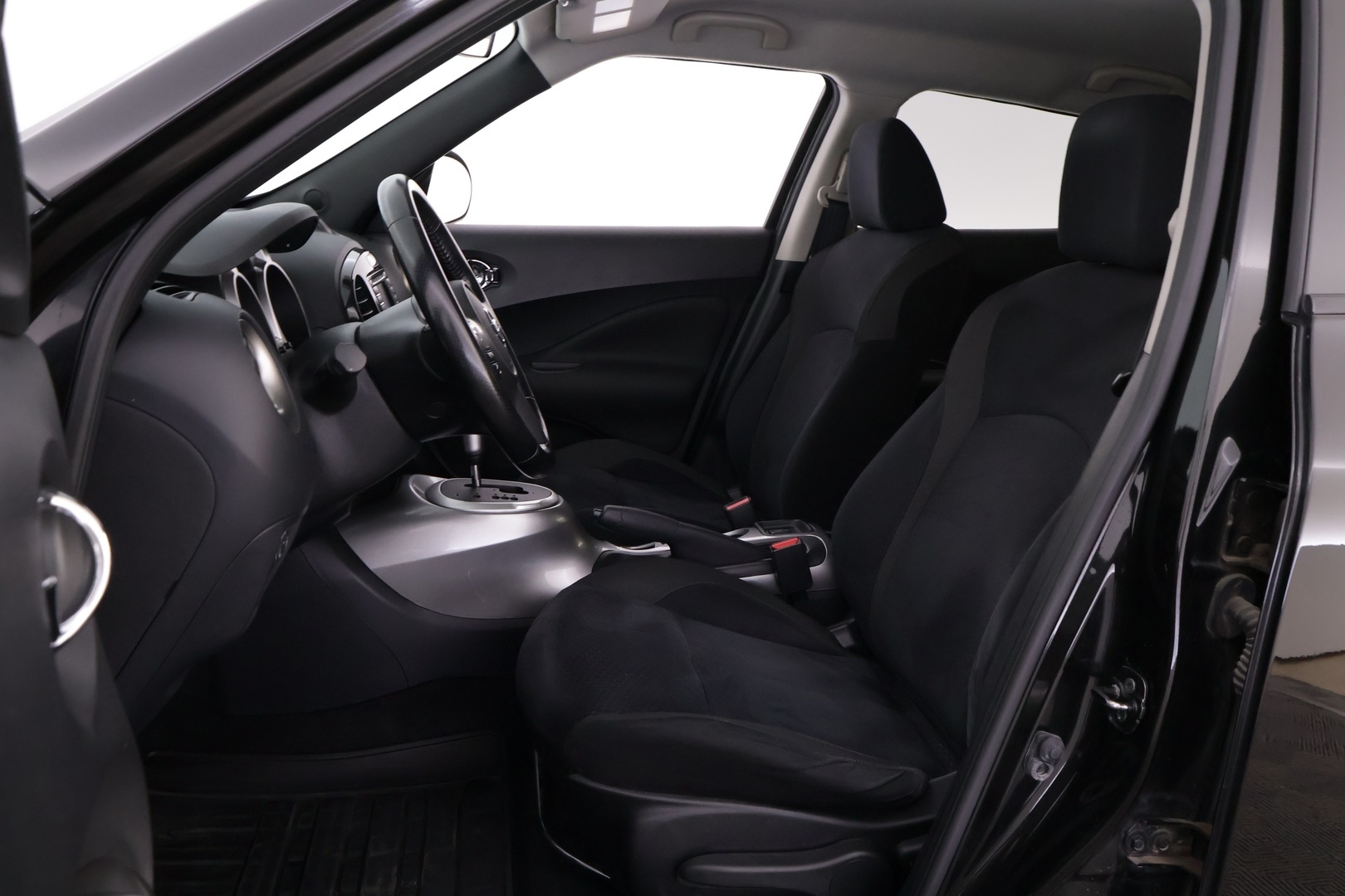 NISSAN Juke 2012