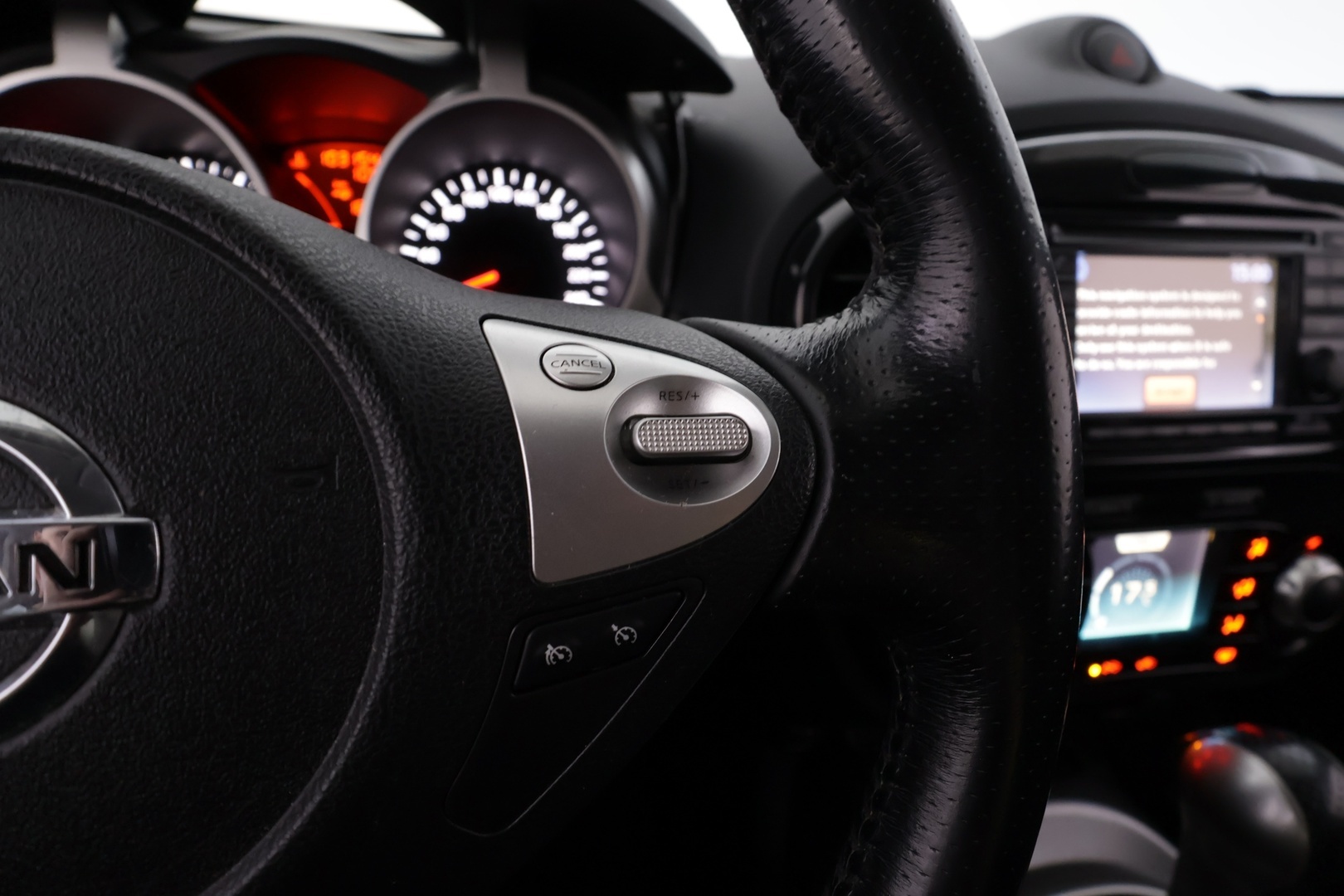 NISSAN Juke 2012