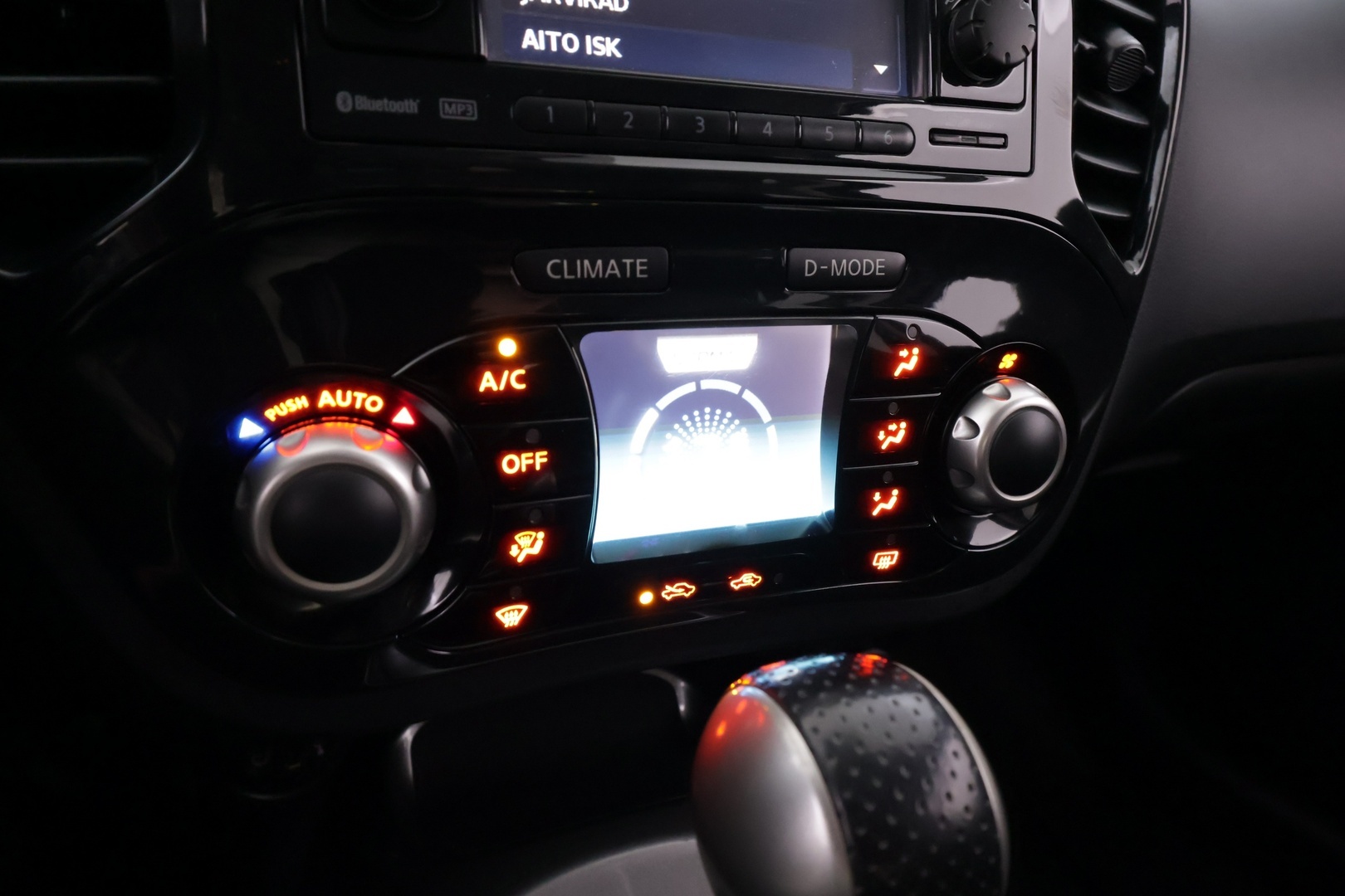 NISSAN Juke 2012