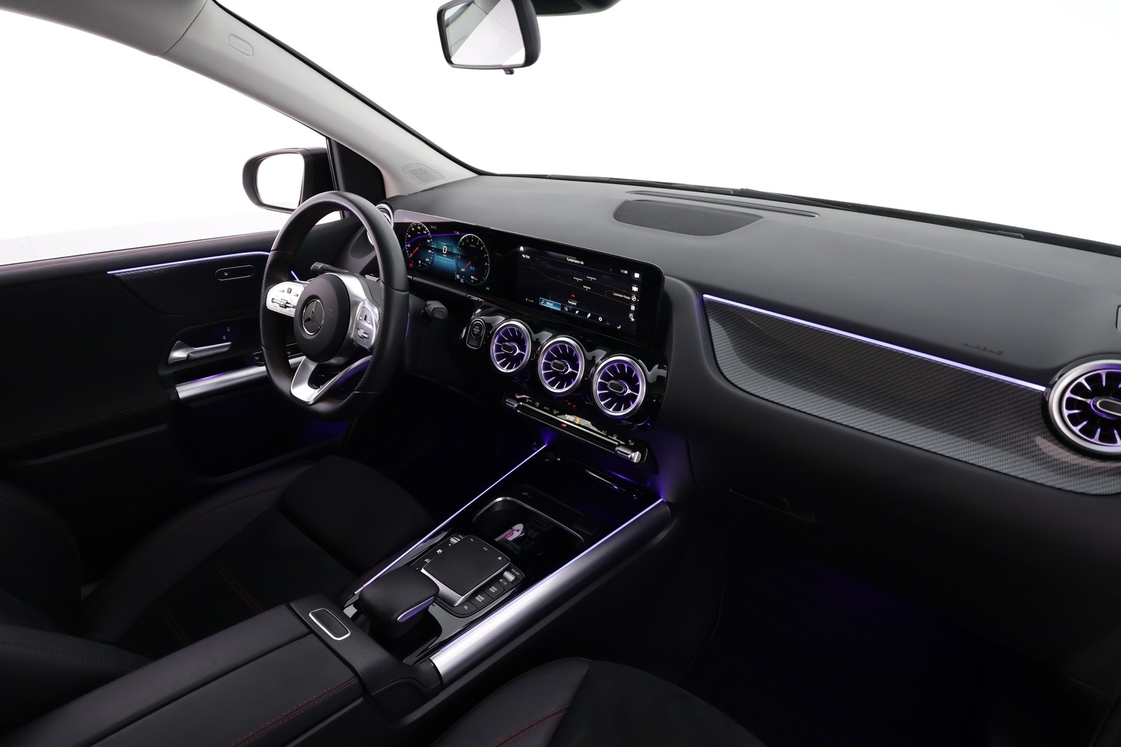 MERCEDES-BENZ B 2023