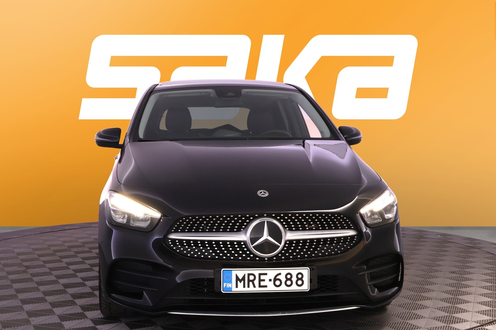 MERCEDES-BENZ B 2023