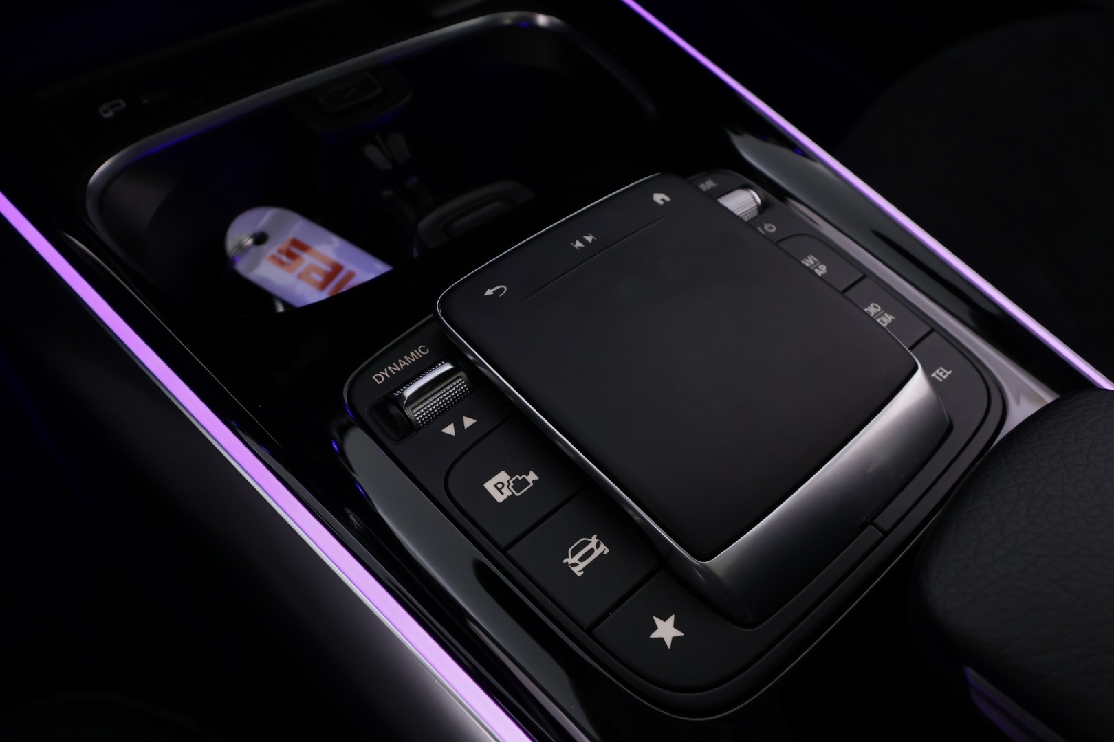 MERCEDES-BENZ B 2023