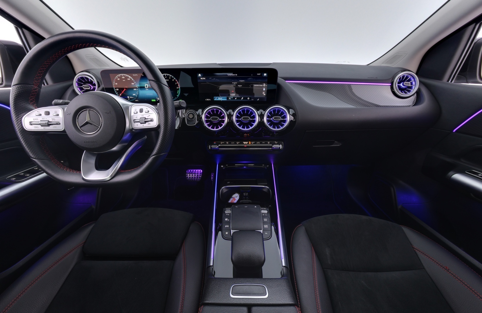 MERCEDES-BENZ B 2023