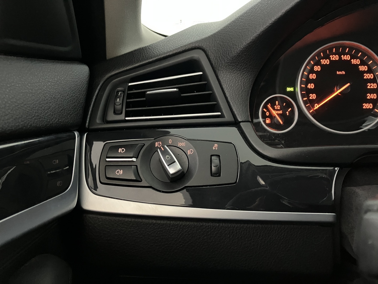 BMW 520 2012