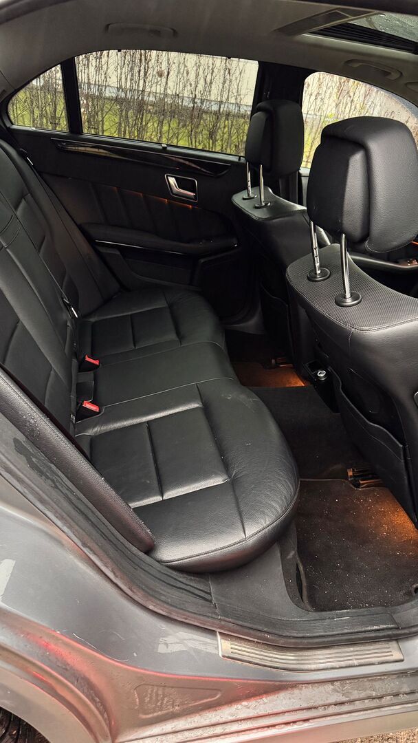 MERCEDES-BENZ E 2012