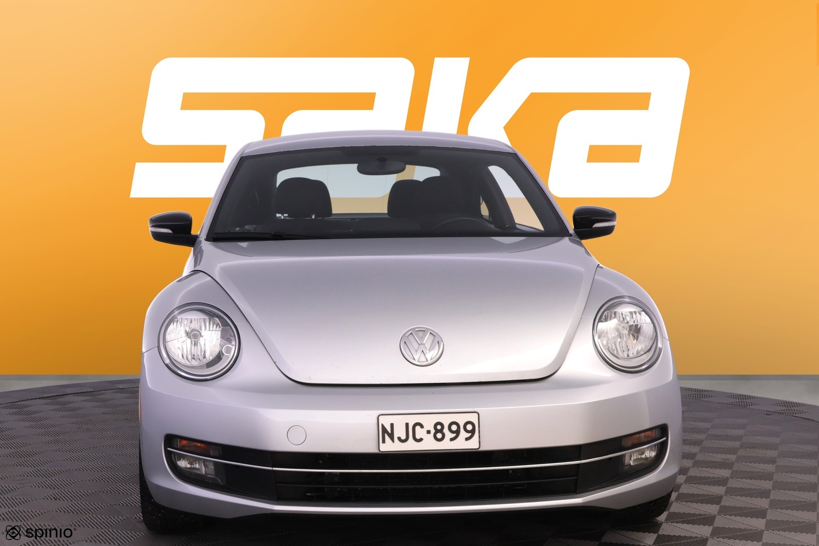 VOLKSWAGEN Beetle 2013