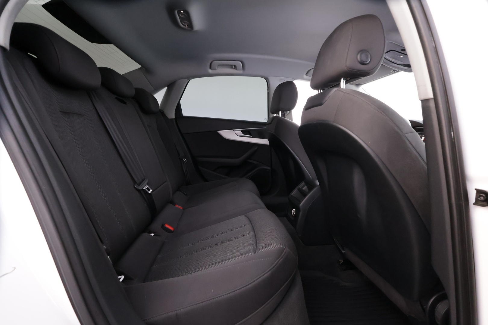 AUDI A4 2016