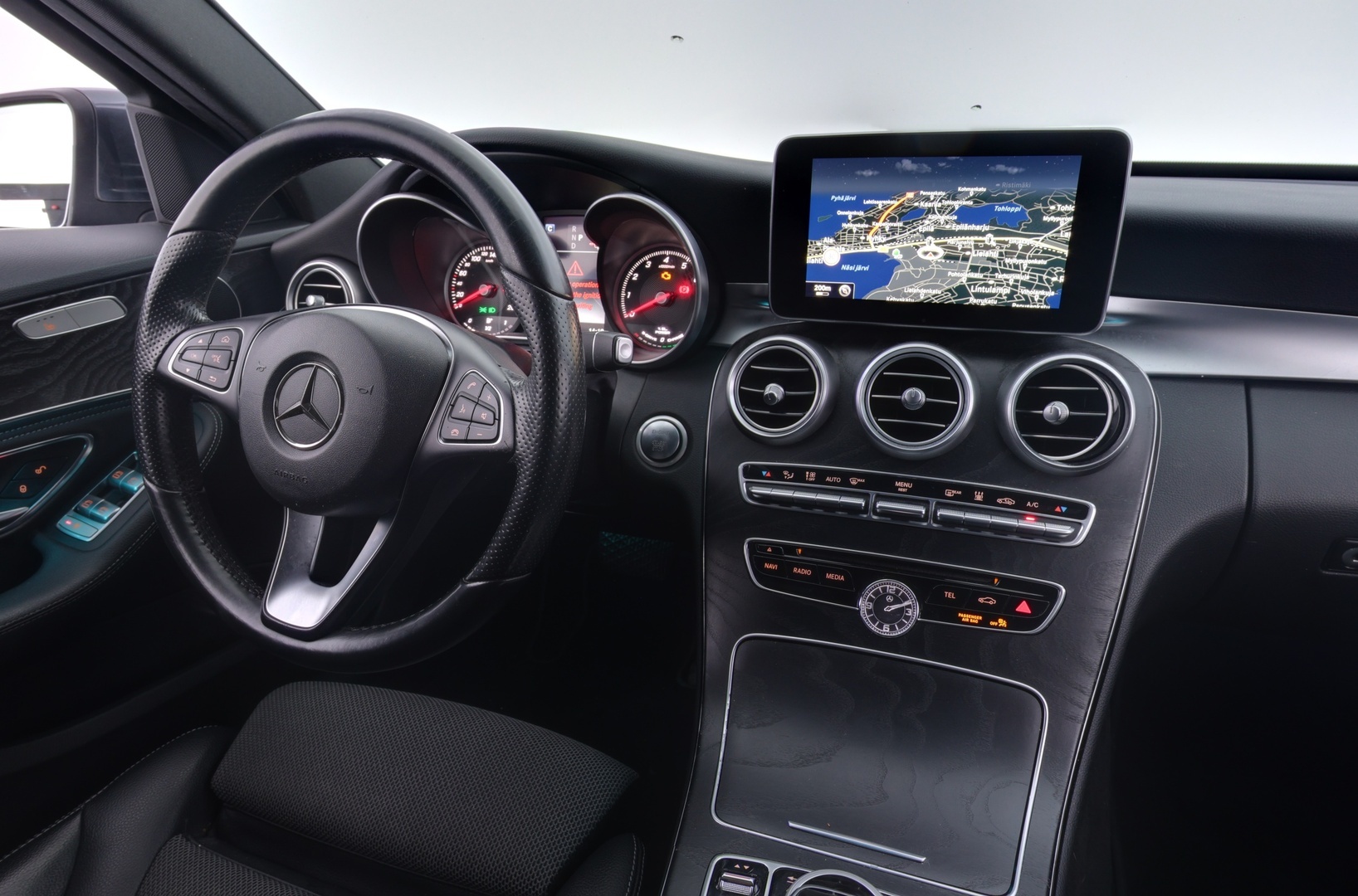 MERCEDES-BENZ C 2016