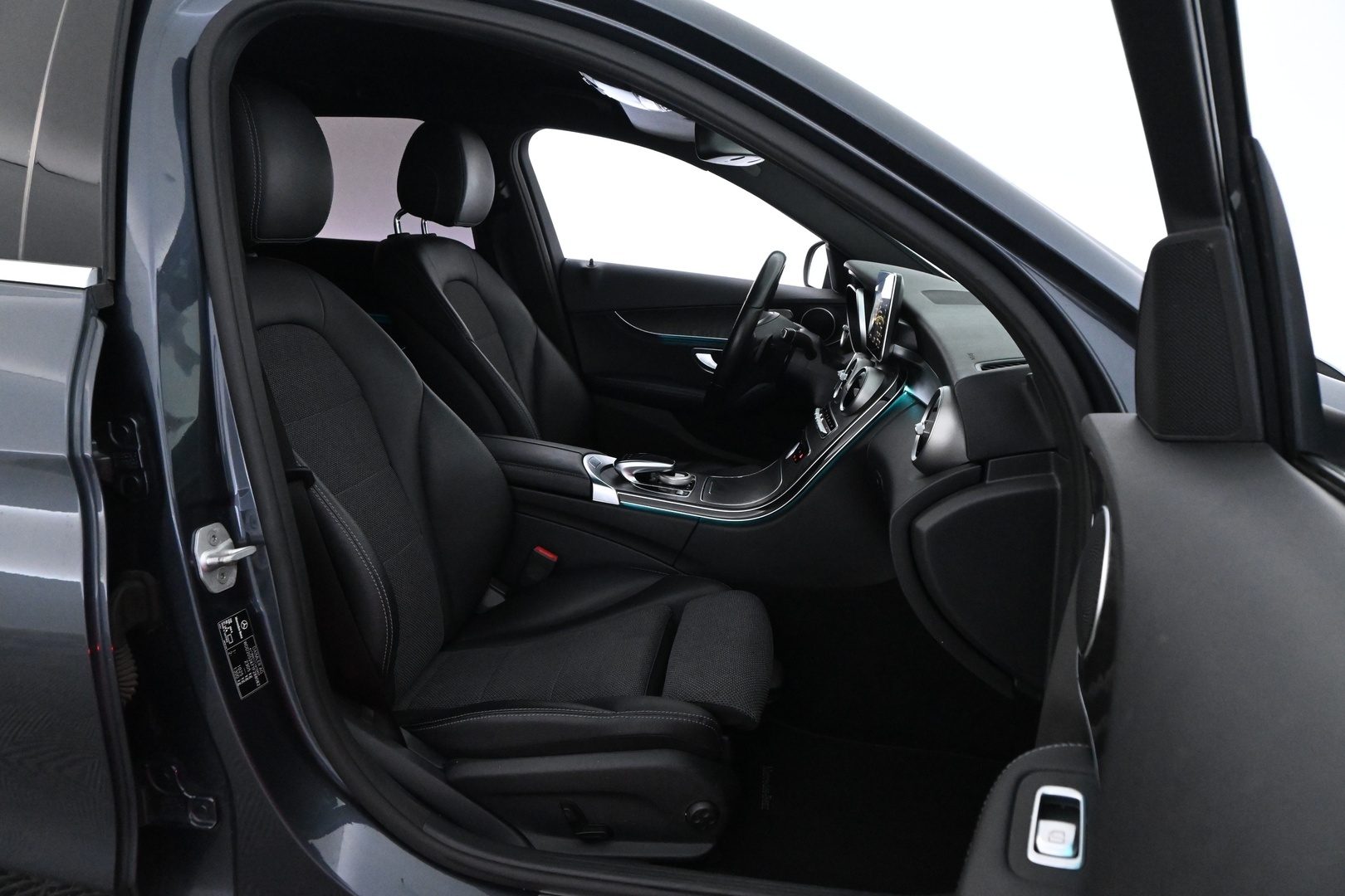 MERCEDES-BENZ C 2016