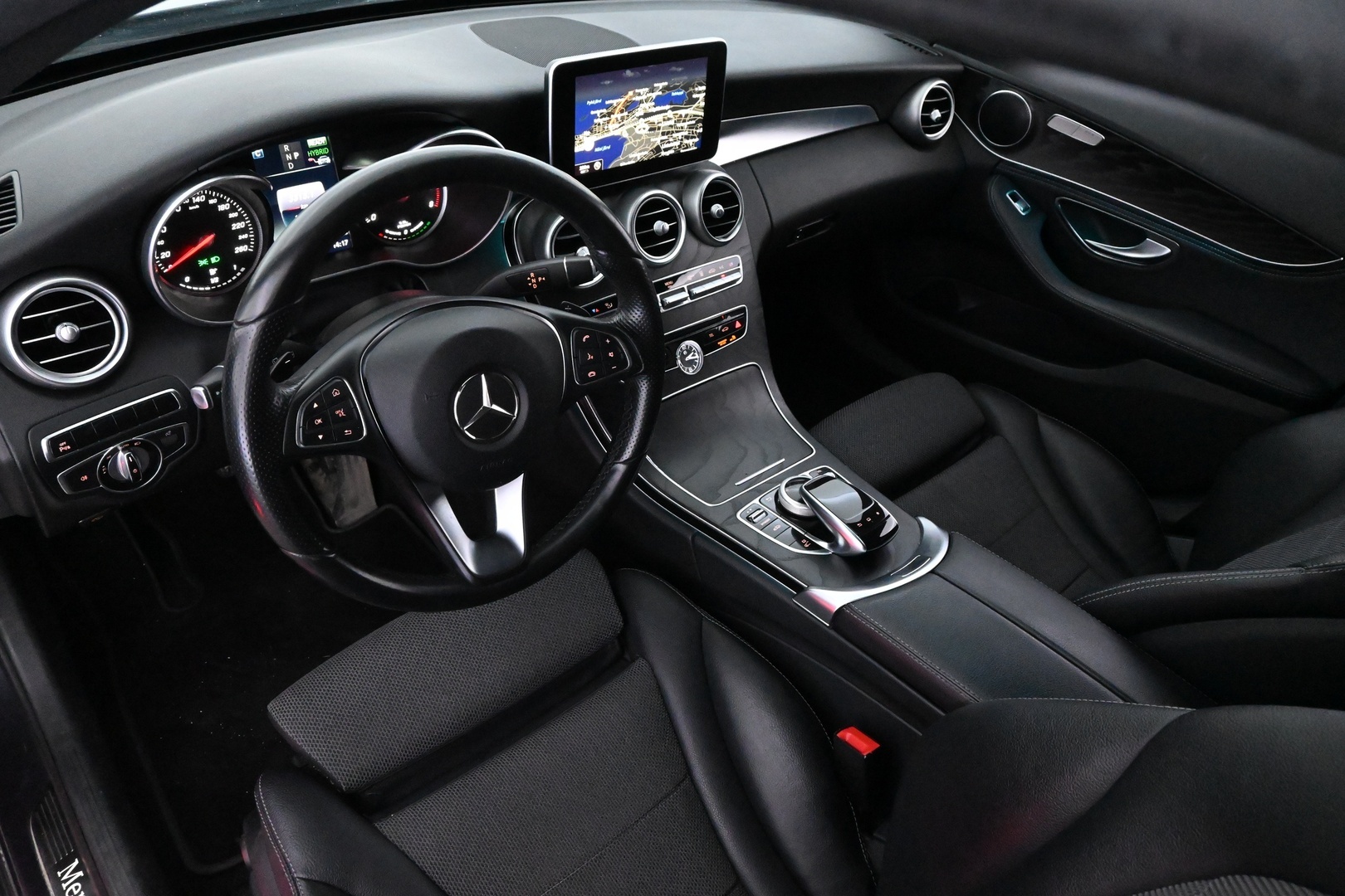 MERCEDES-BENZ C 2016