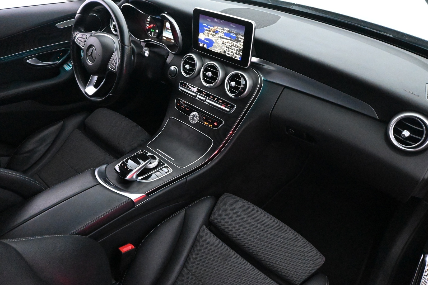 MERCEDES-BENZ C 2016