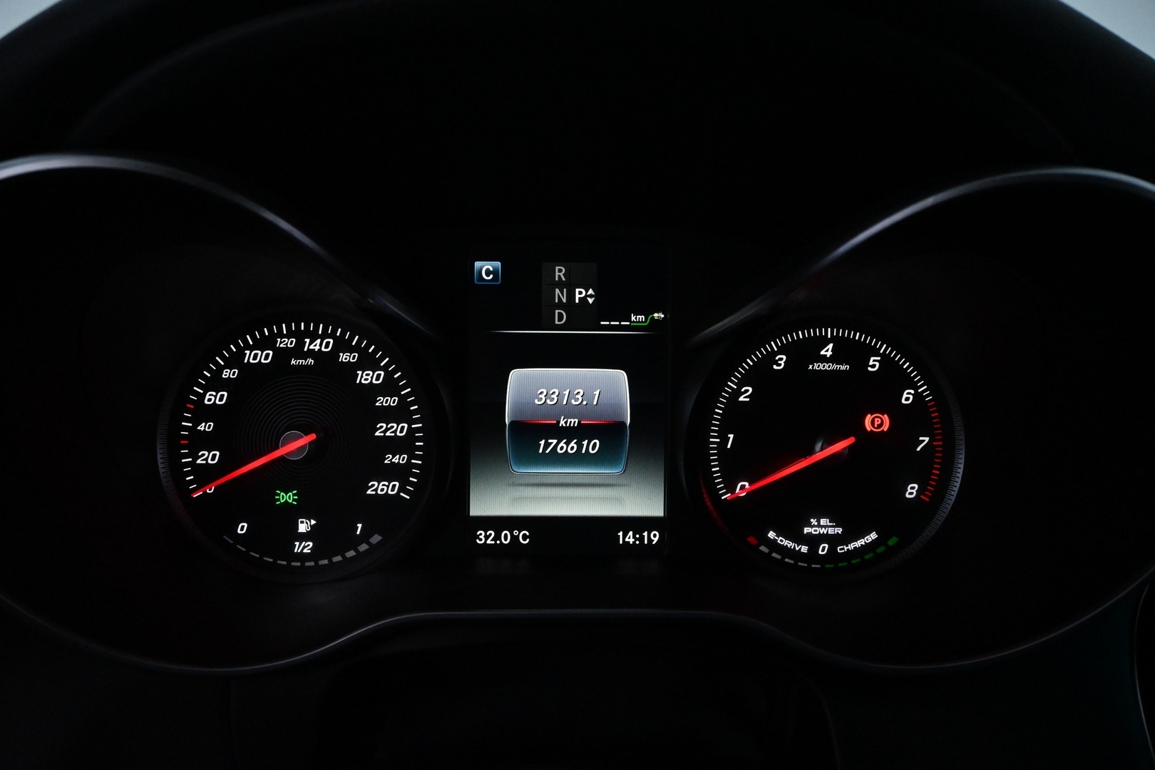 MERCEDES-BENZ C 2016