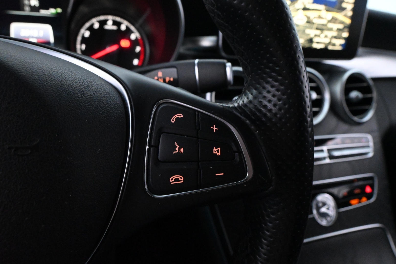 MERCEDES-BENZ C 2016