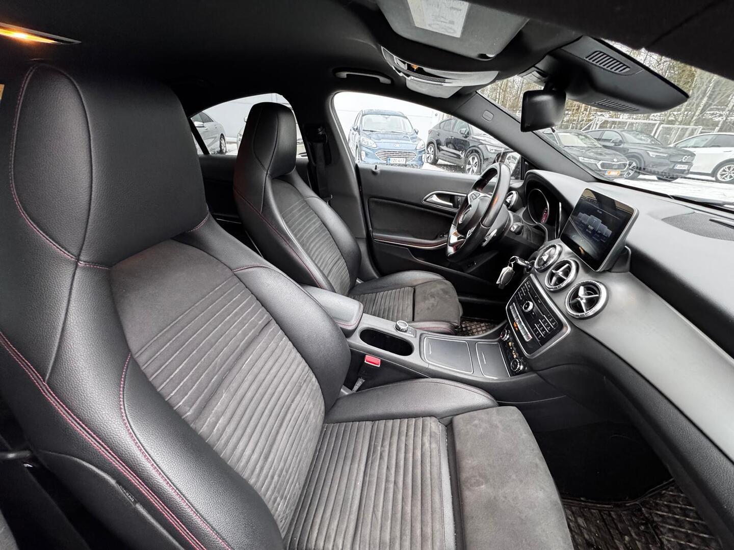 MERCEDES-BENZ CLA 2017