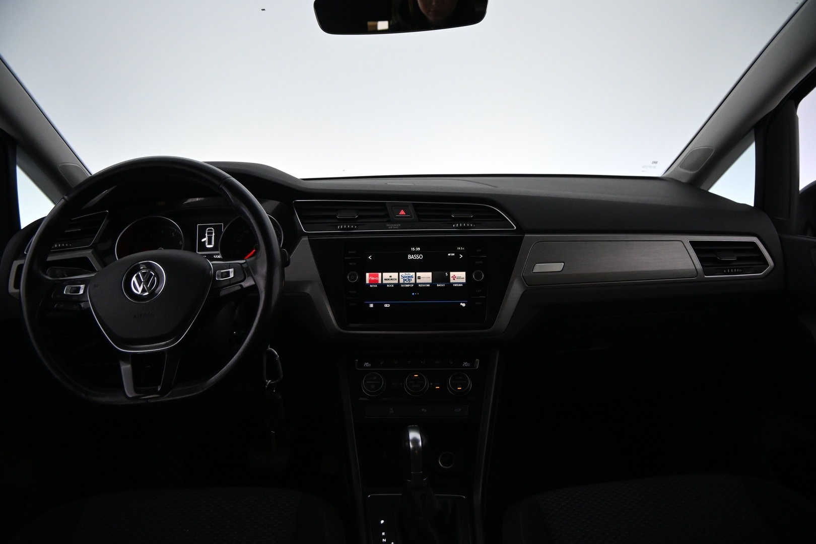 VOLKSWAGEN Touran 2018