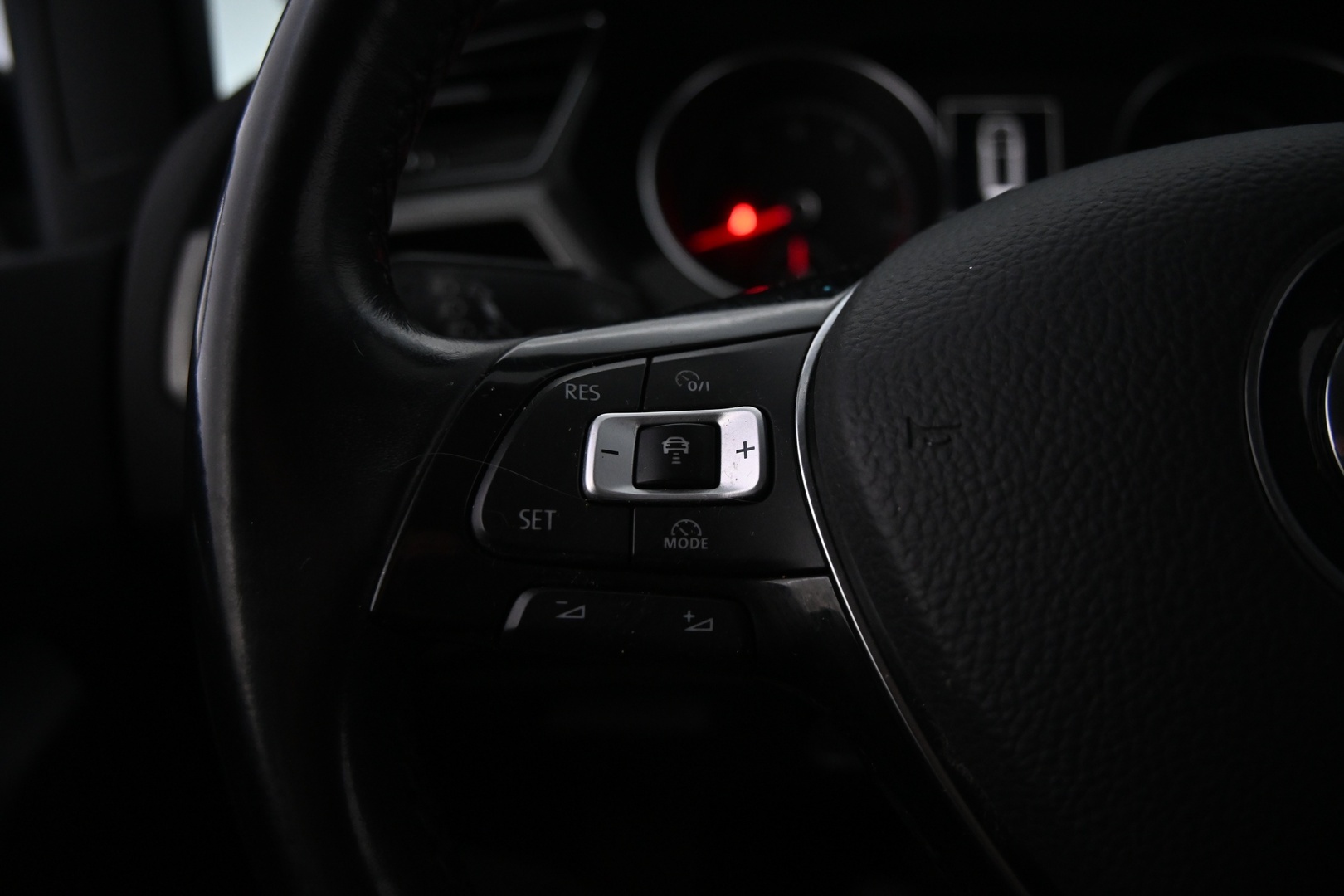 VOLKSWAGEN Touran 2018