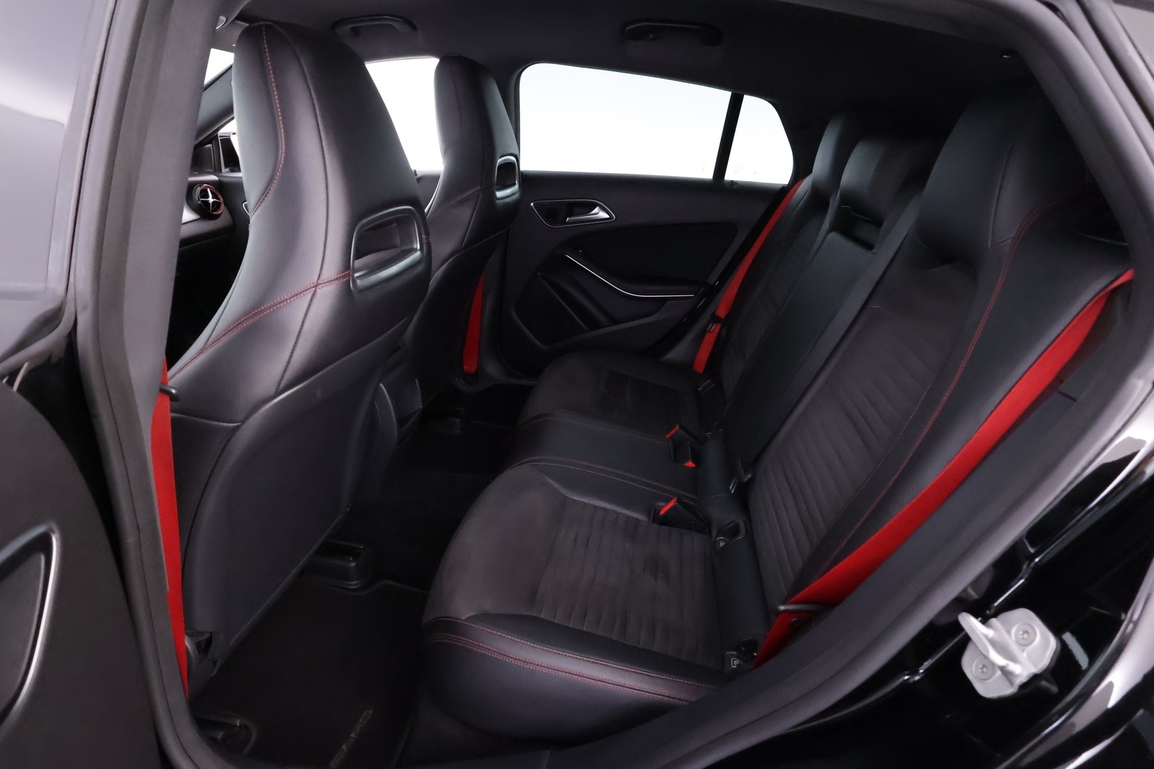MERCEDES-BENZ CLA 45 AMG 2016