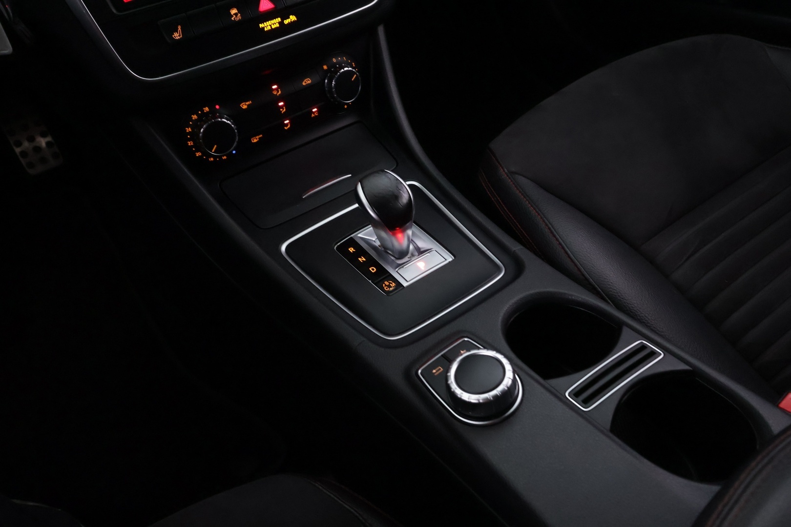 MERCEDES-BENZ CLA 45 AMG 2016