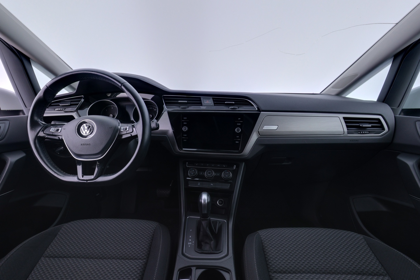 VOLKSWAGEN Touran 2020