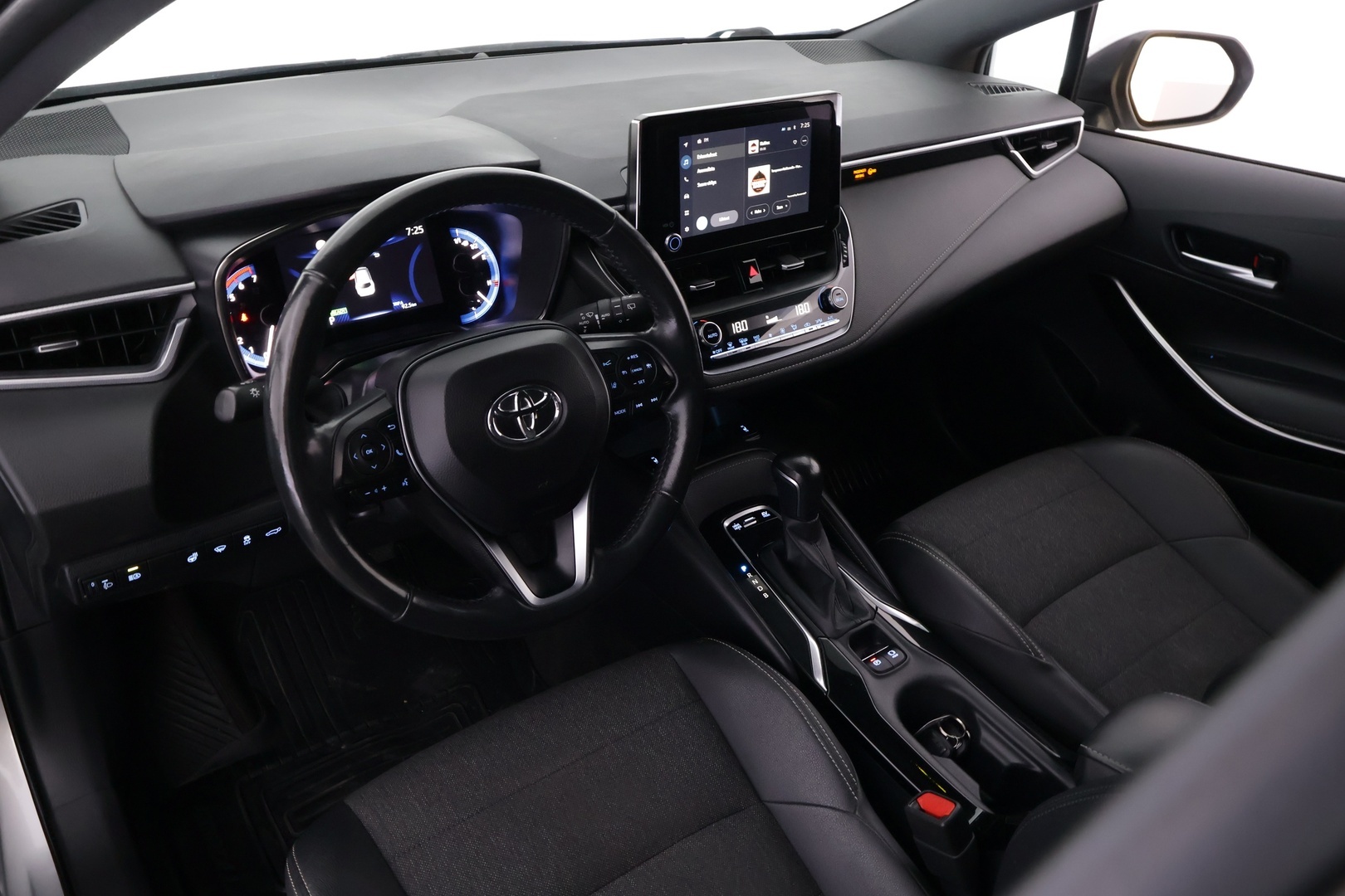 TOYOTA Corolla 2022